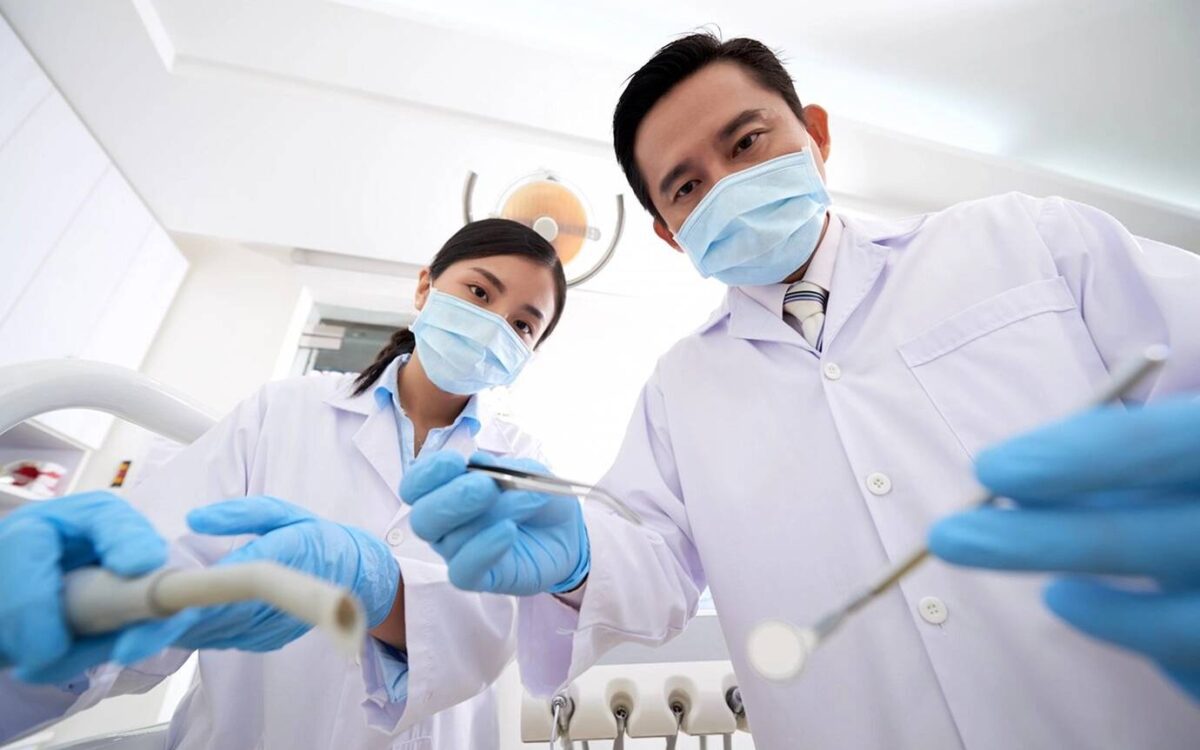 Stomatologie generala Craiova – coroană dentară StomaArt