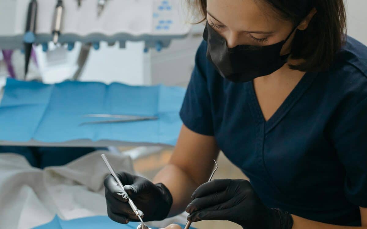 Plombe dentare Craiova la StomaArt dr. Militaru Claudia